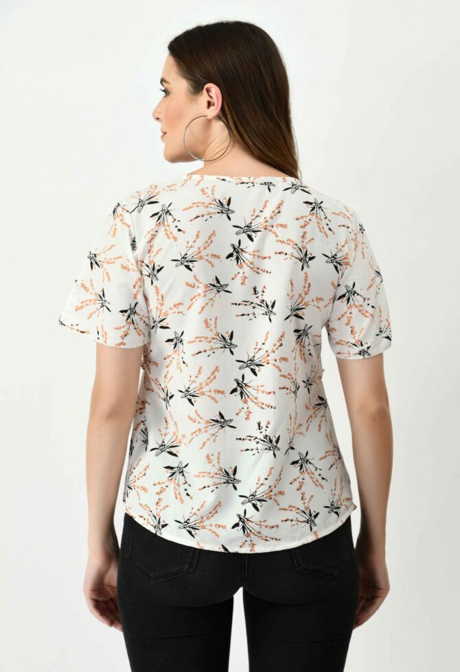 Trendy Floral Printed Top - Image 2